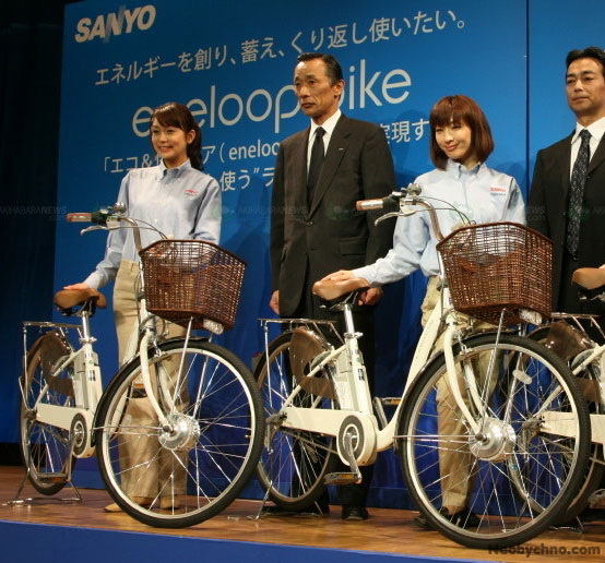 В Японии делают не только красивые велосипеды, но и девушек
