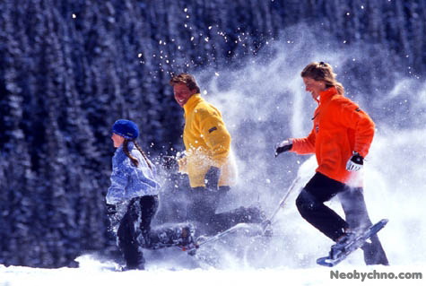 Путешествие на снегоступах - вид спорта для всей семьи