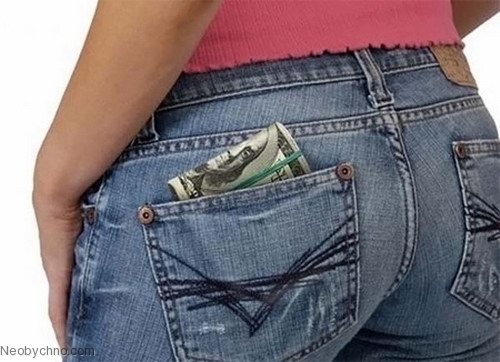 бумажник в заднем кармане джинсов