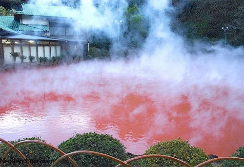 Горячий кровавый пруд, Япония