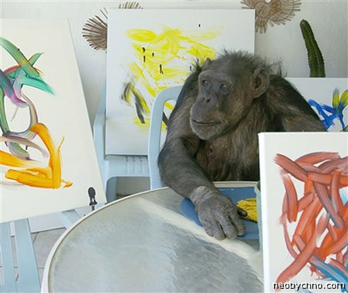 Выставка рисунков шимпанзе Читы