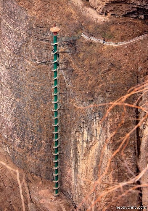 Самая крутая винтовая лестница в мире
